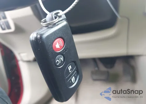 2010 Toyota Prius Iv z USA, uszkodzony, nr VIN JTDKN3DUXA0180758